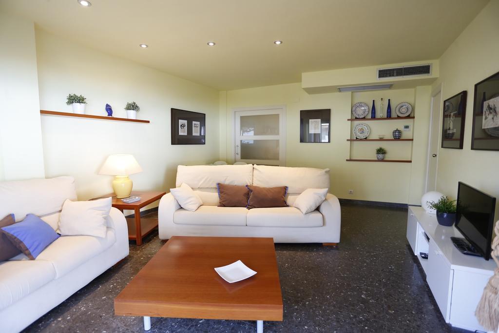 Apartamentos Alquihouse Vilafortuny Cambrils Zimmer foto