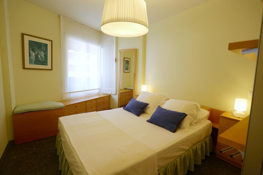 Apartamentos Alquihouse Vilafortuny Cambrils Zimmer foto